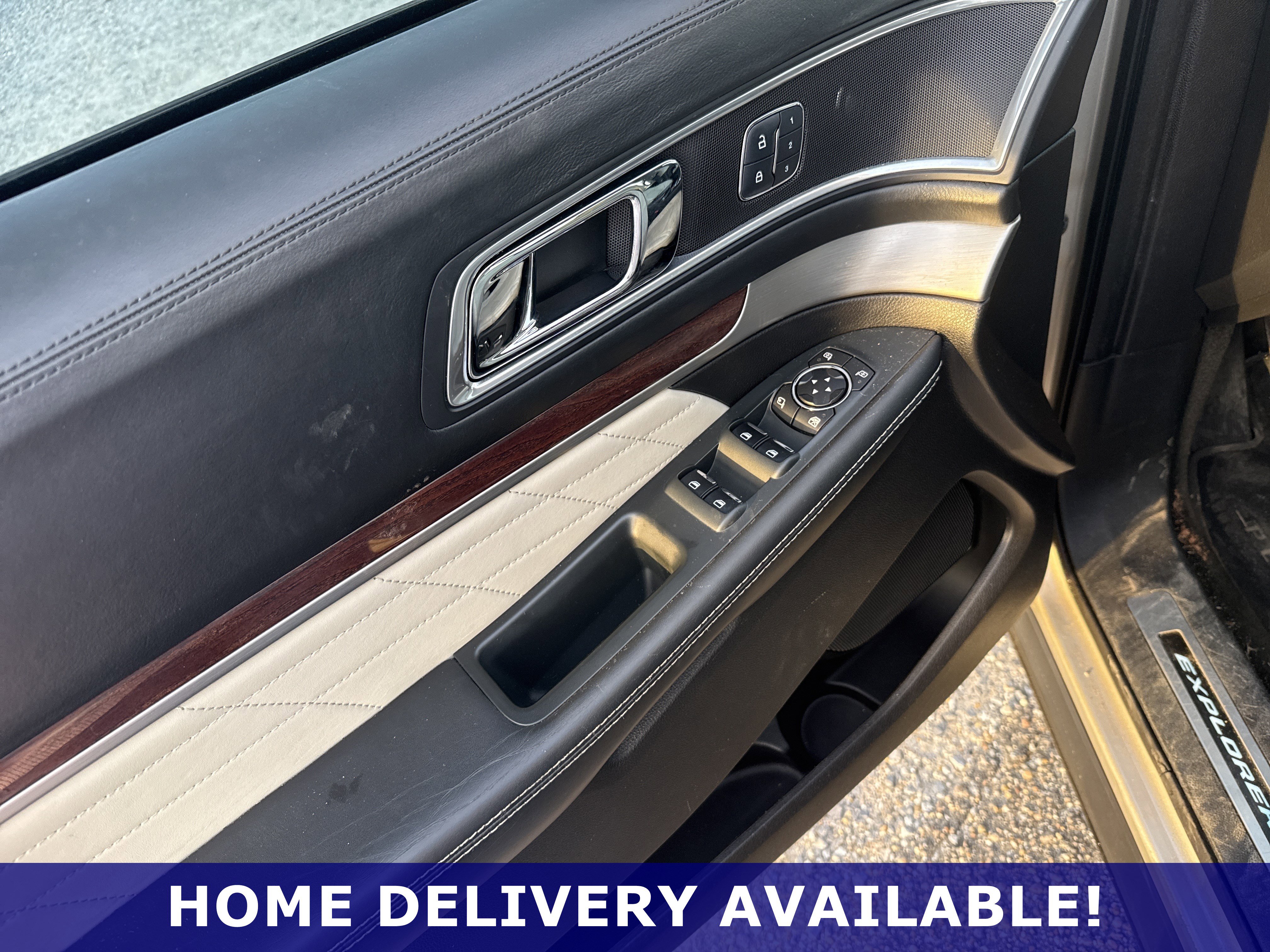 Used 2017 Ford Explorer Platinum image 24