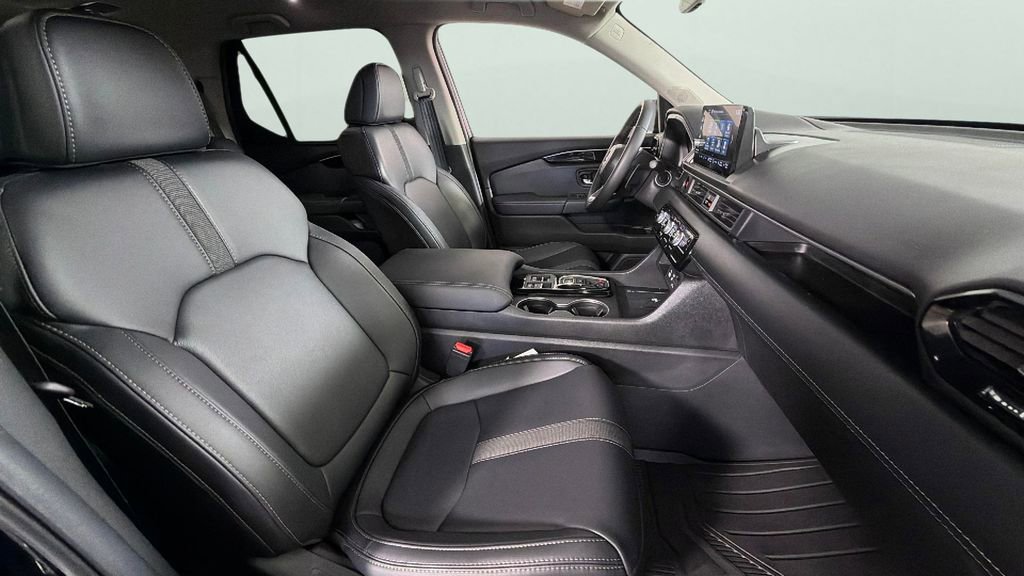 Used 2025 Honda Pilot EX-L image 32