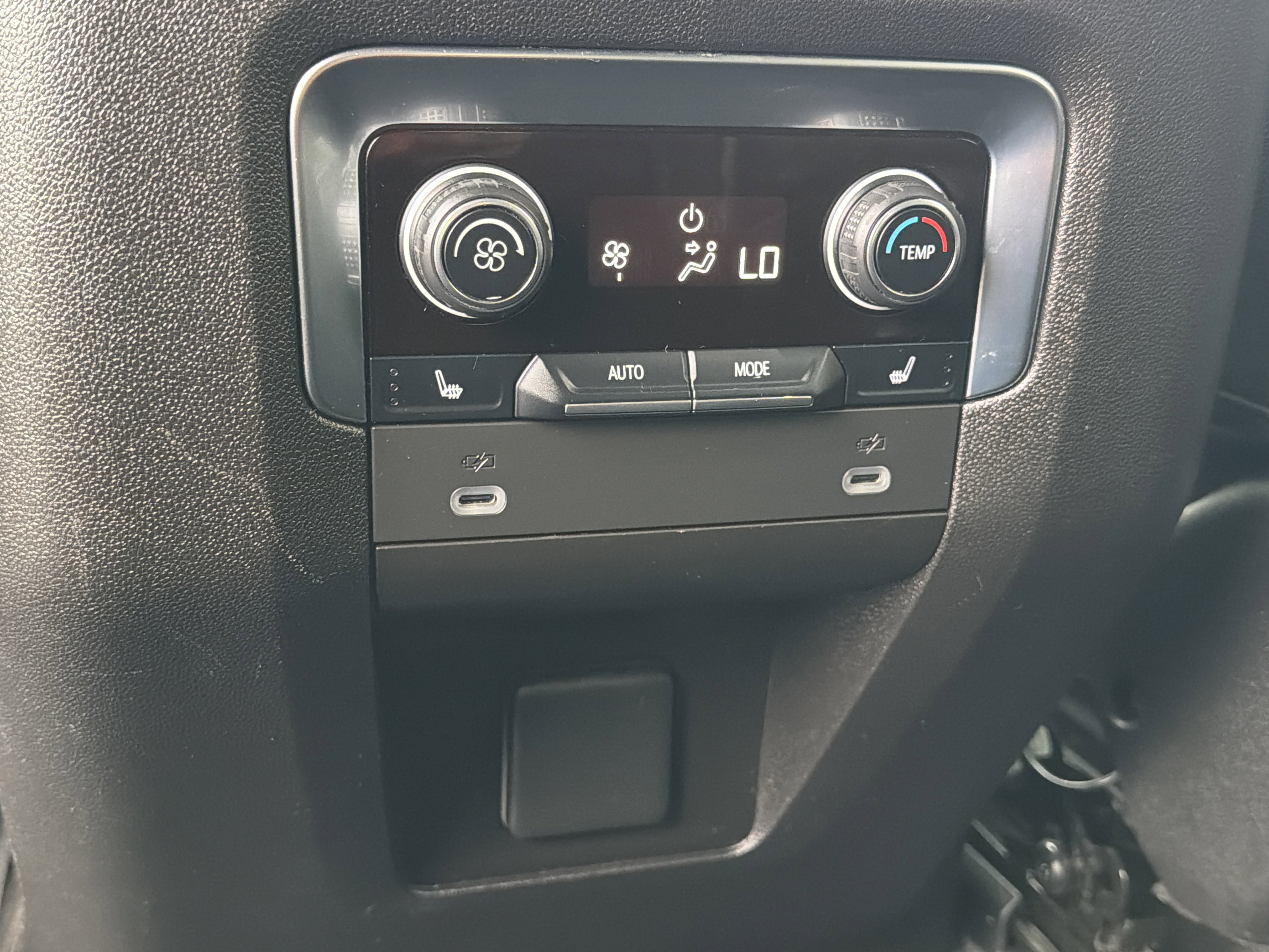 Used 2021 Chevrolet Tahoe RST w/ Luxury Package image 25