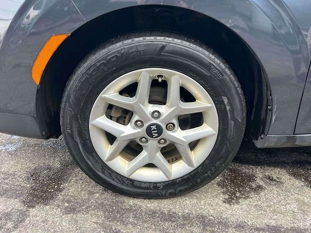 Used 2020 Kia Soul S FWD image 12