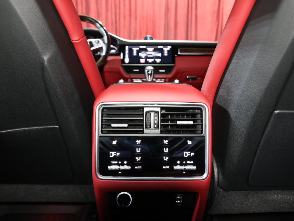 Used 2019 Porsche Cayenne S AWD/4WD image 14
