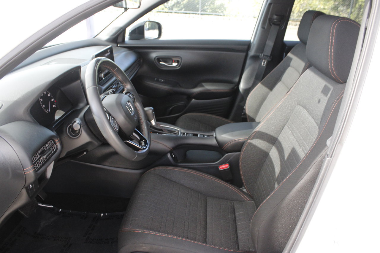 Used 2024 Honda HR-V Sport image 12