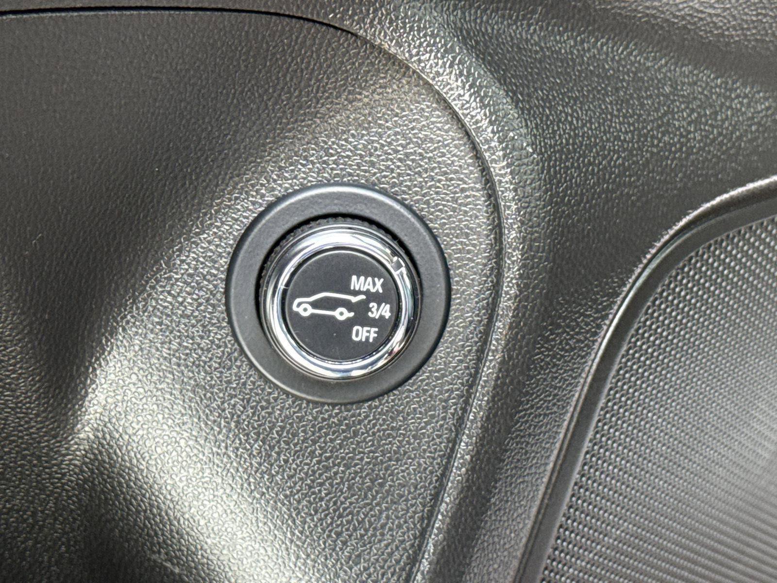 Used 2023 Buick Encore GX Select w/ Sport Touring Package image 15