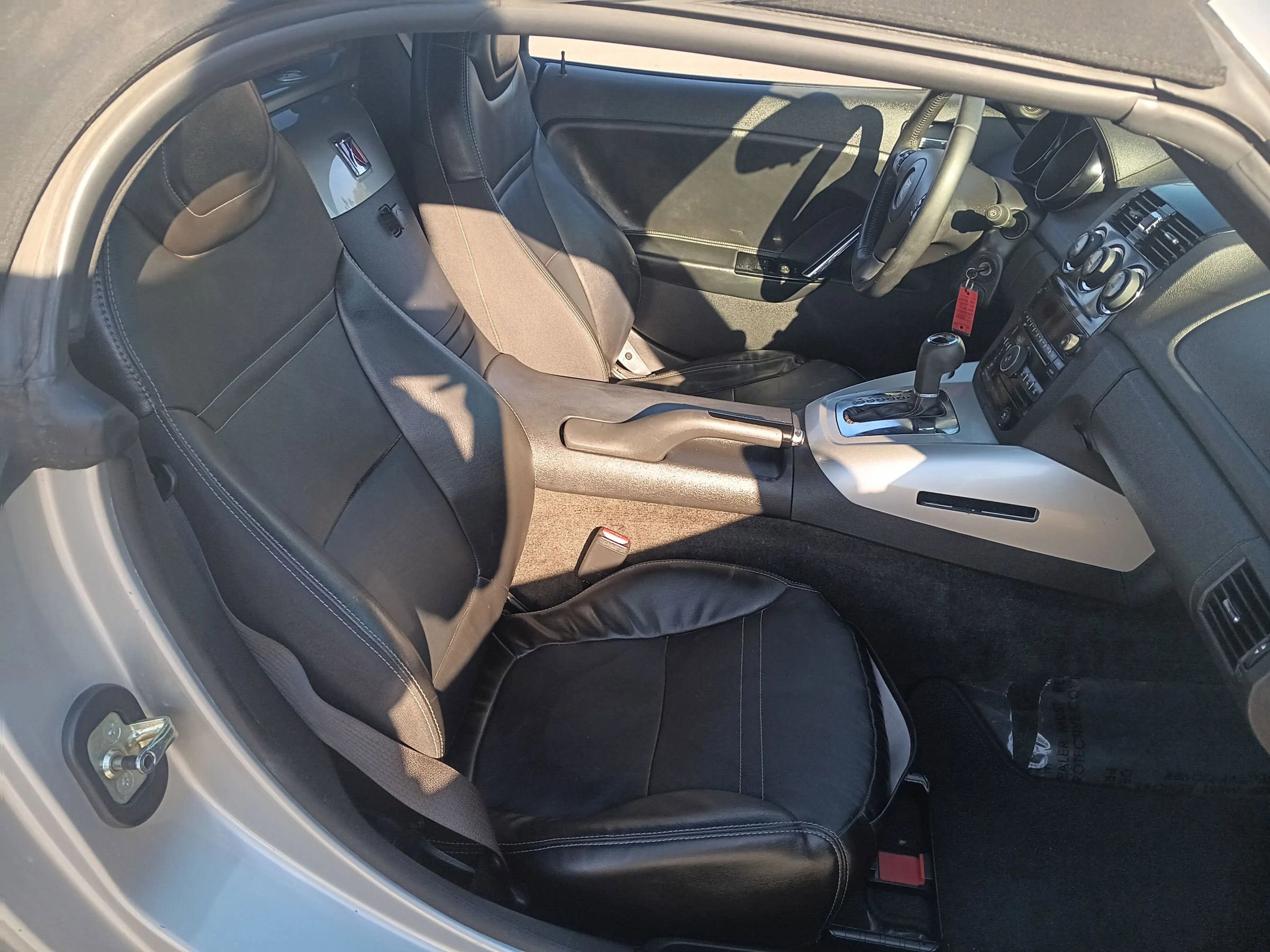 Used 2009 Saturn Sky w/ Premium Trim Package image 22