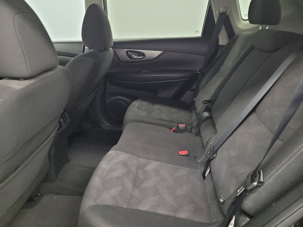 Used 2016 Nissan Rogue S w/ Appearance Package AWD/4WD image 18