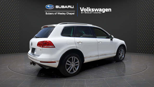 Used 2015 Volkswagen Touareg VR6 AWD/4WD image 8