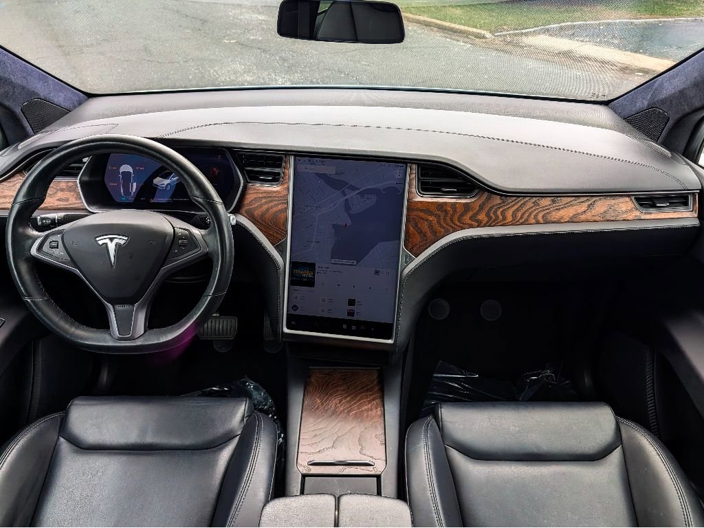 Used 2021 Tesla Model X Long Range image 23