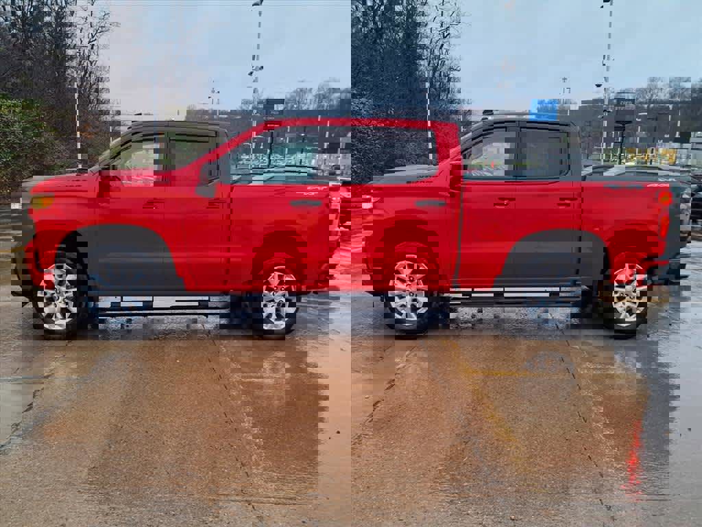 Used 2020 Chevrolet Silverado 1500 Custom w/ Custom Value Package image 5
