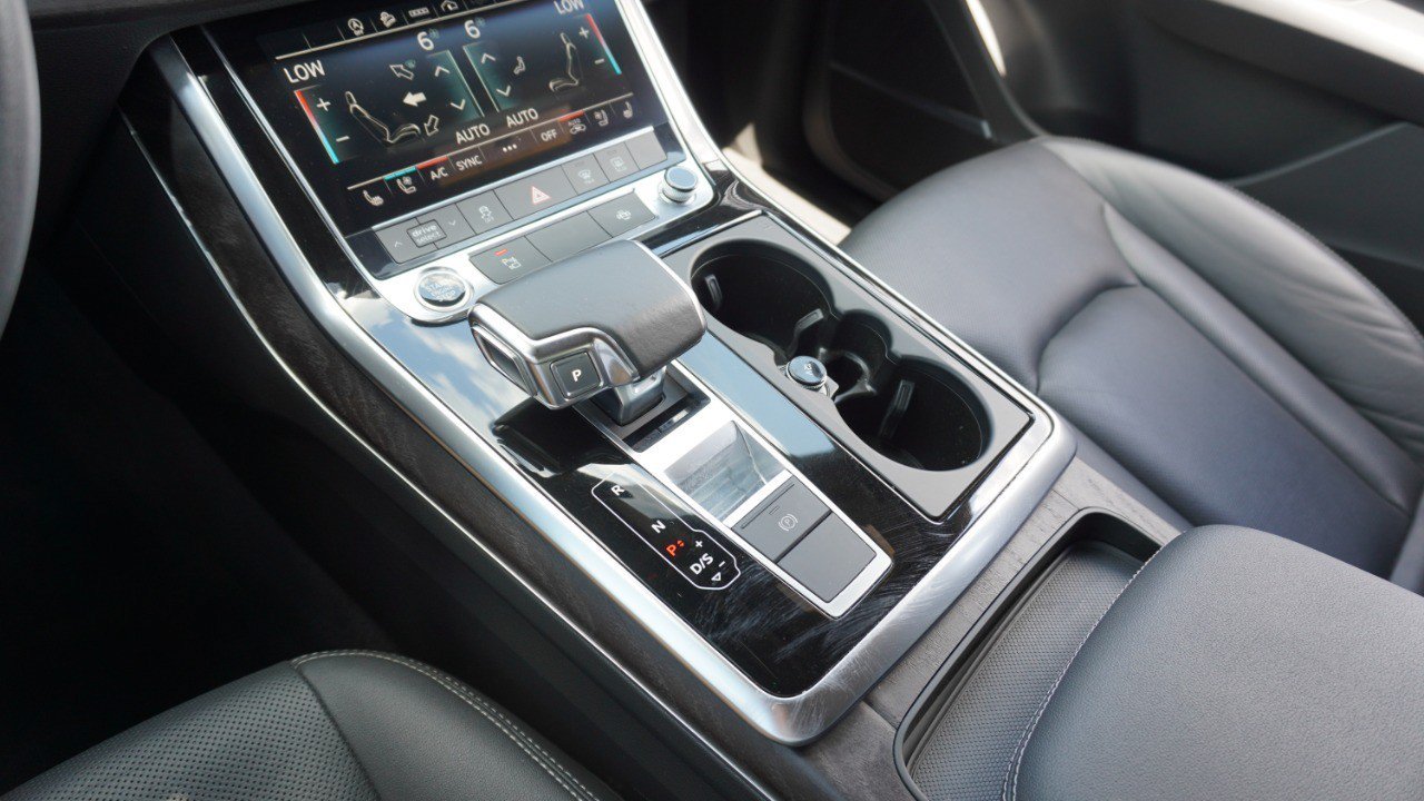 Used 2021 Audi Q8 Premium Plus w/ Premium Plus Package AWD/4WD image 22