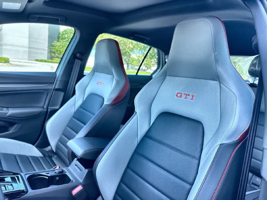 New 2026 Volkswagen GTI SE FWD image 7