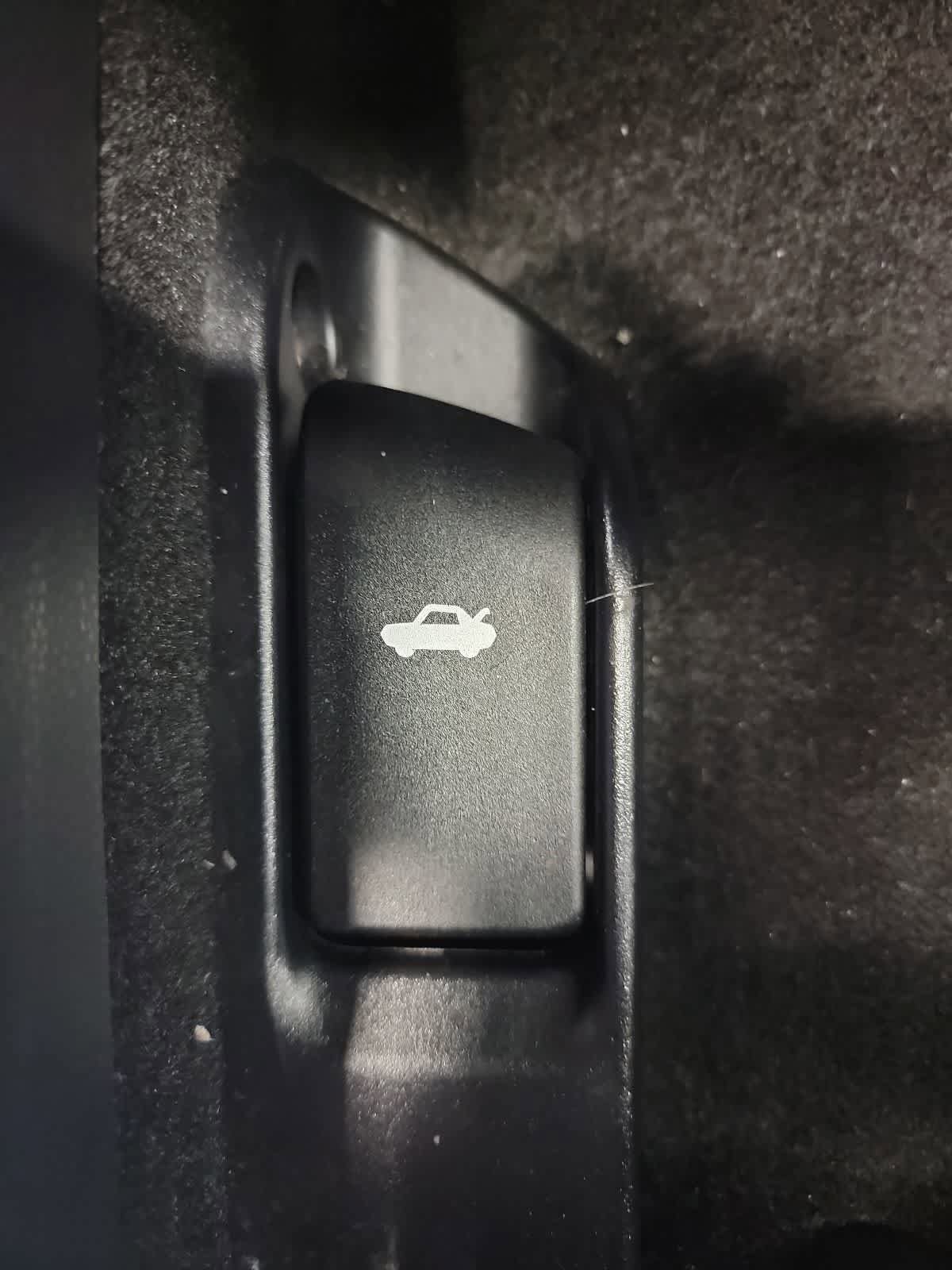 Used 2024 Toyota Corolla LE FWD image 15