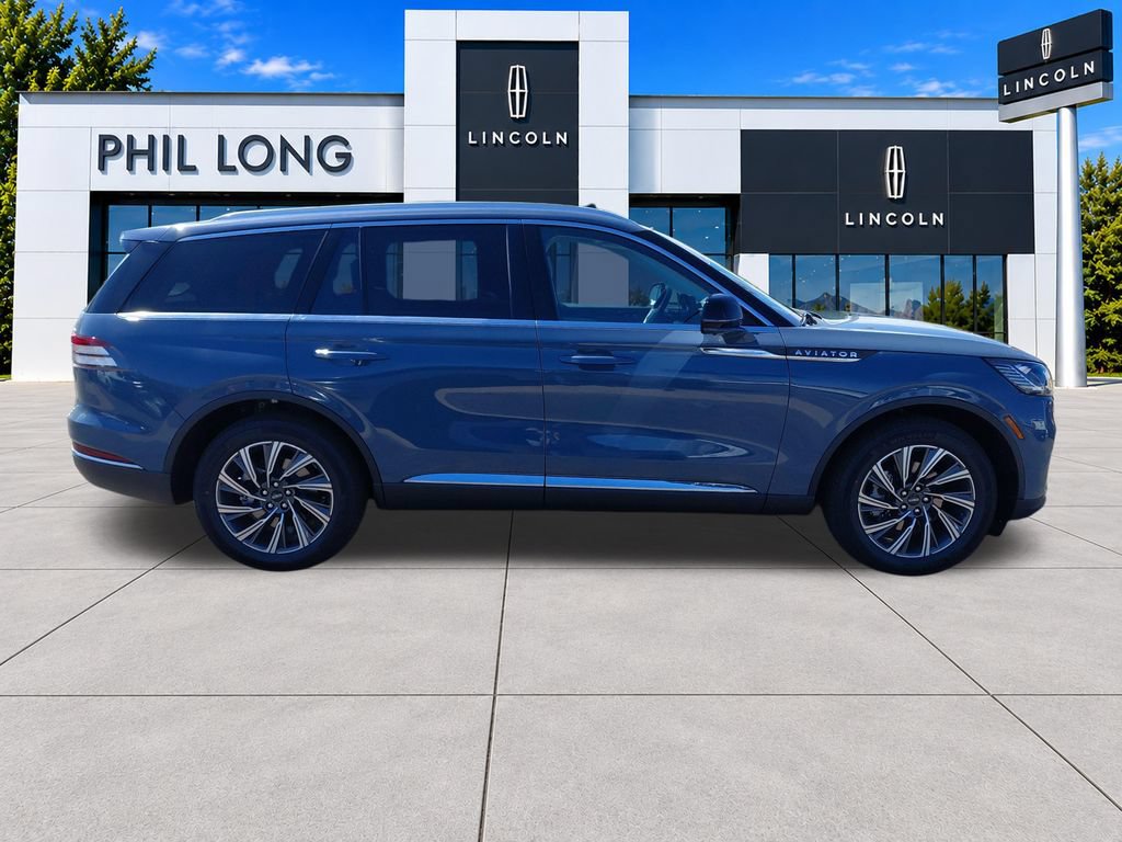 New 2026 Lincoln Aviator AWD image 32