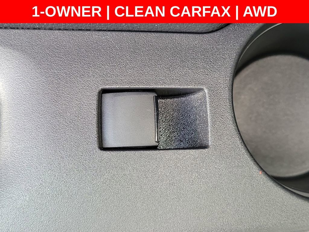 Used 2024 Toyota Corolla Cross L AWD/4WD image 17