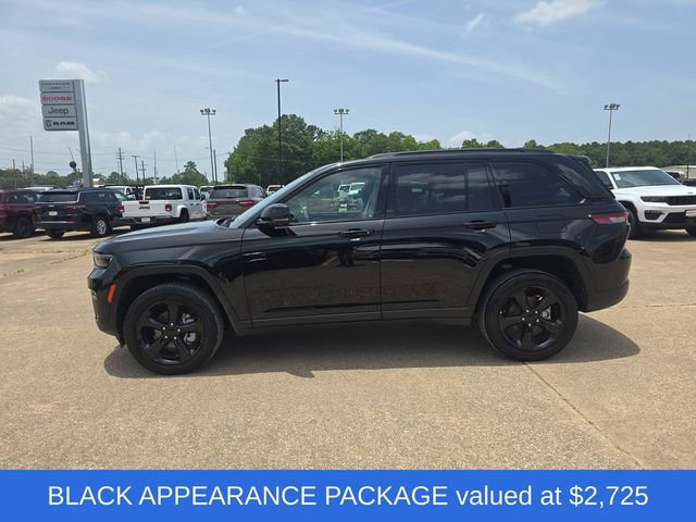 Certified 2025 Jeep Grand Cherokee Limited w/ Luxury Tech Group II image 4