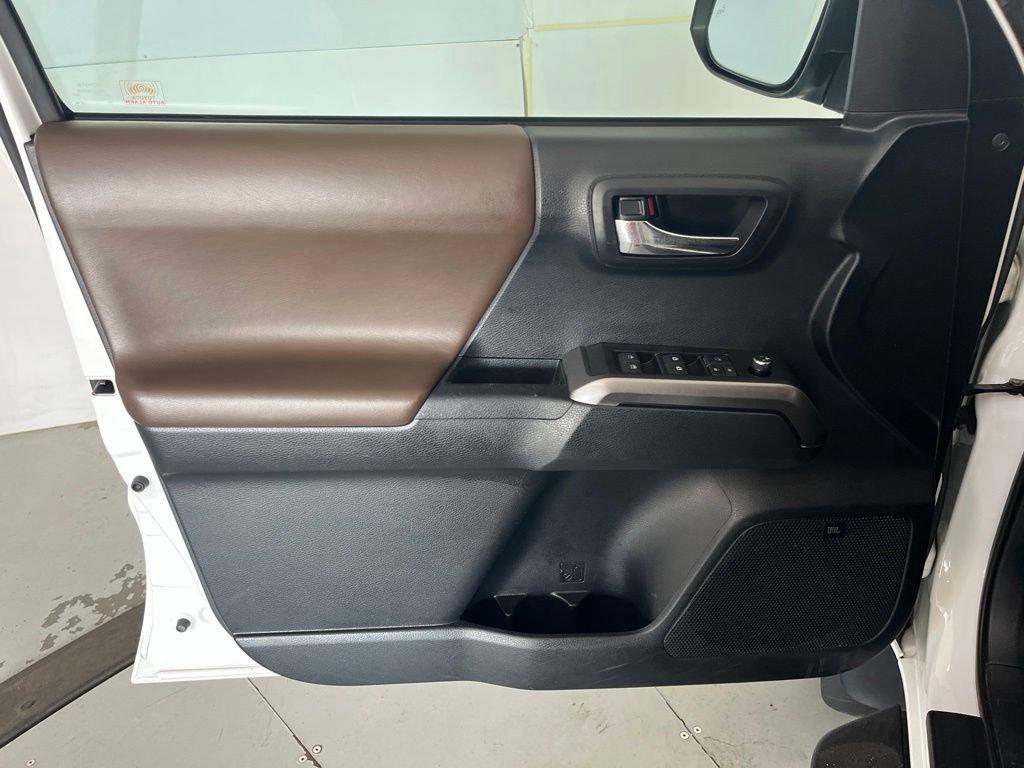 Used 2018 Toyota Tacoma Limited AWD/4WD image 26