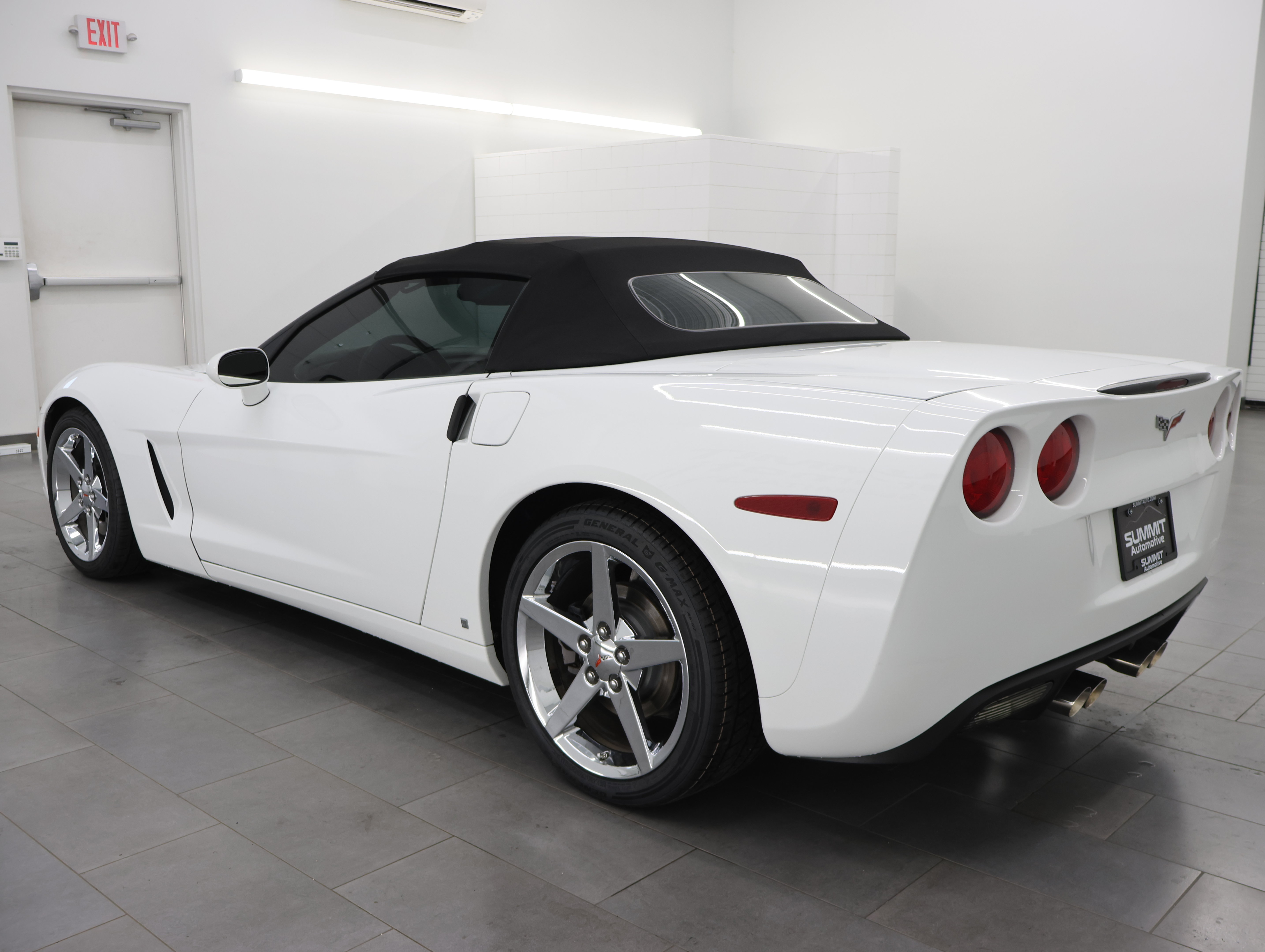 Used 2007 Chevrolet Corvette Convertible w/ Preferred Equipment Group RWD image 6