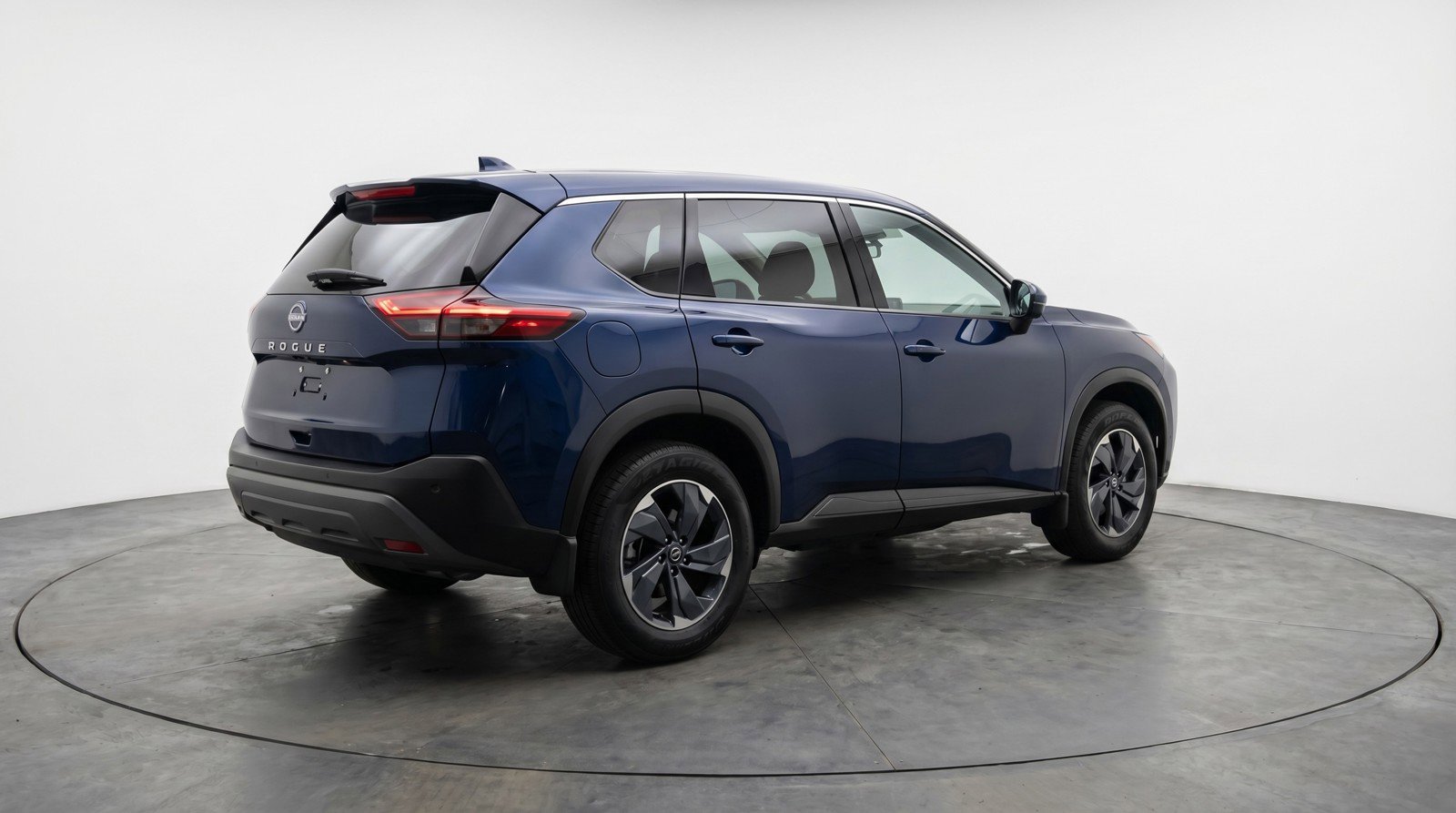 Used 2025 Nissan Rogue SV FWD image 9