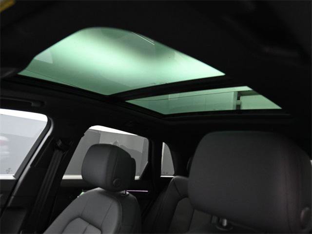 Certified 2025 Audi Q3 2.0T Premium Plus w/ Premium Plus Package image 29