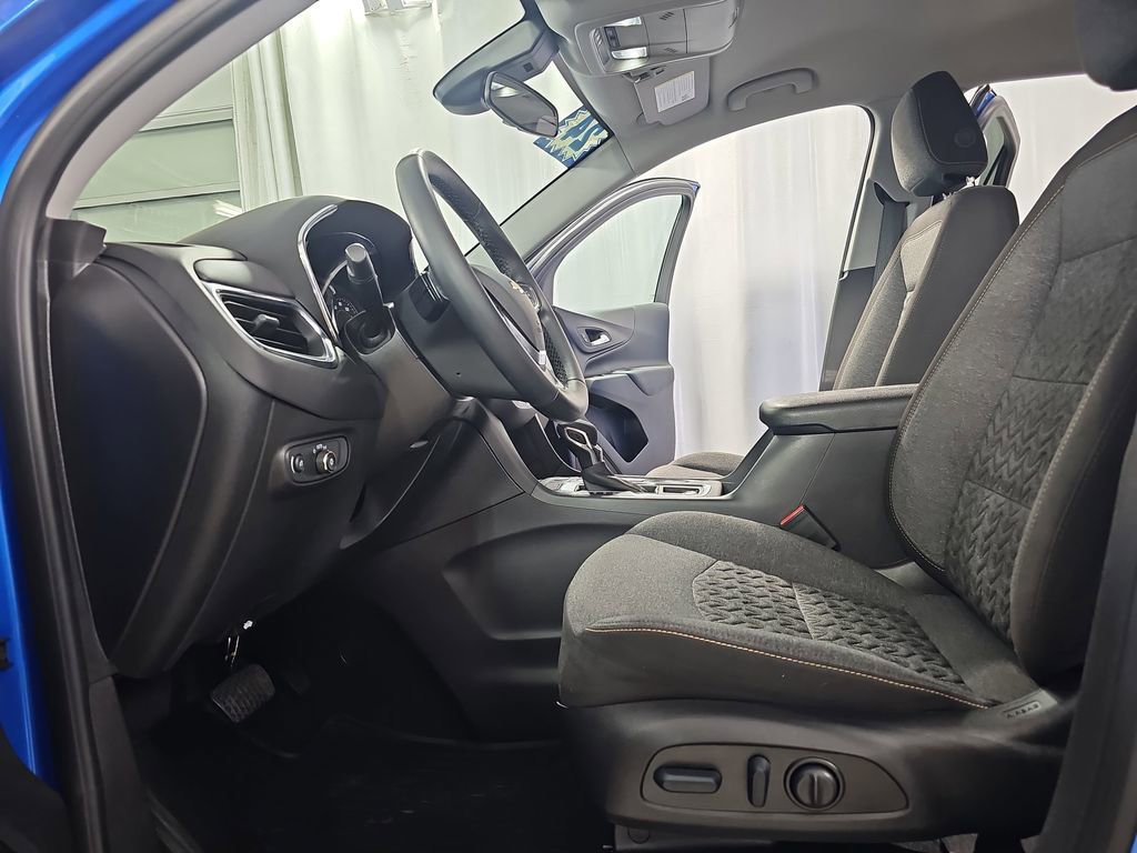 Used 2024 Chevrolet Equinox LT AWD/4WD image 19