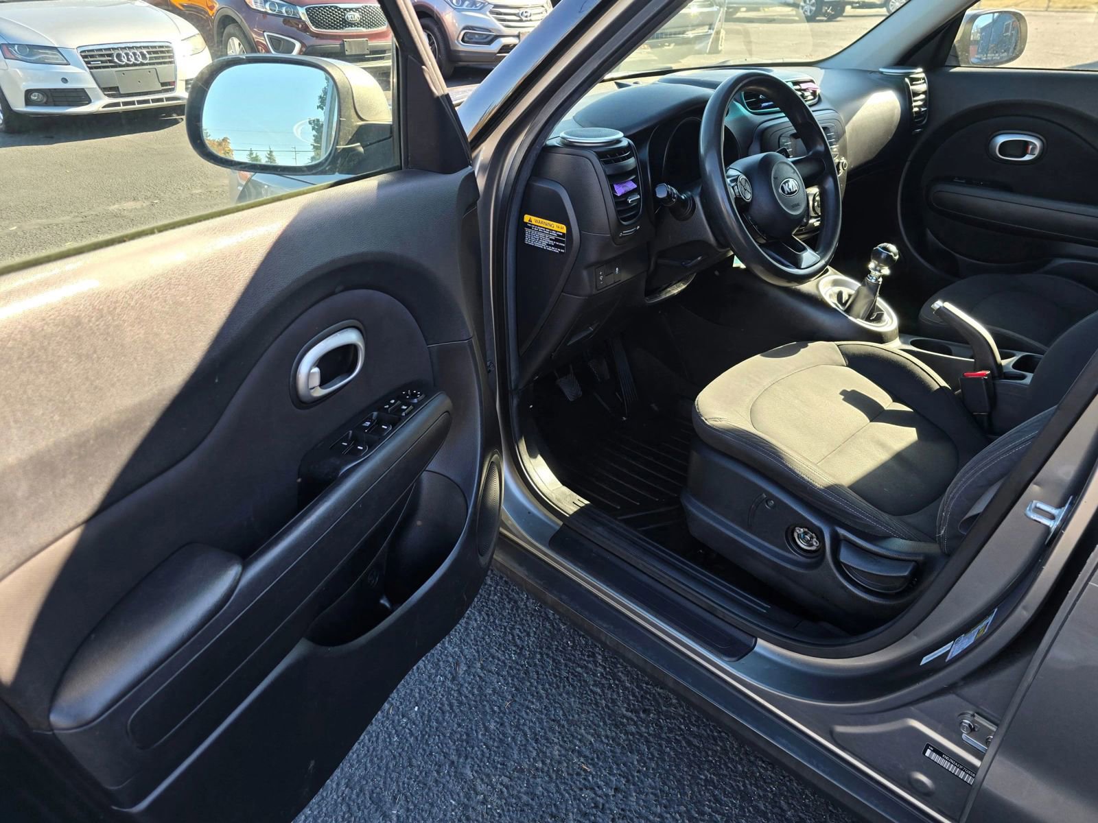 Used 2015 Kia Soul image 19