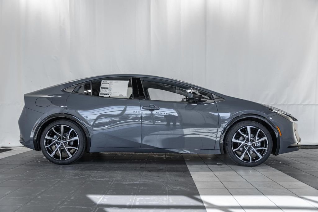 New 2026 Toyota Prius Plug-In Hybrid image 3