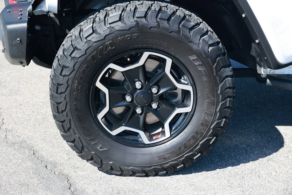 Used 2021 Jeep Gladiator Rubicon AWD/4WD image 14