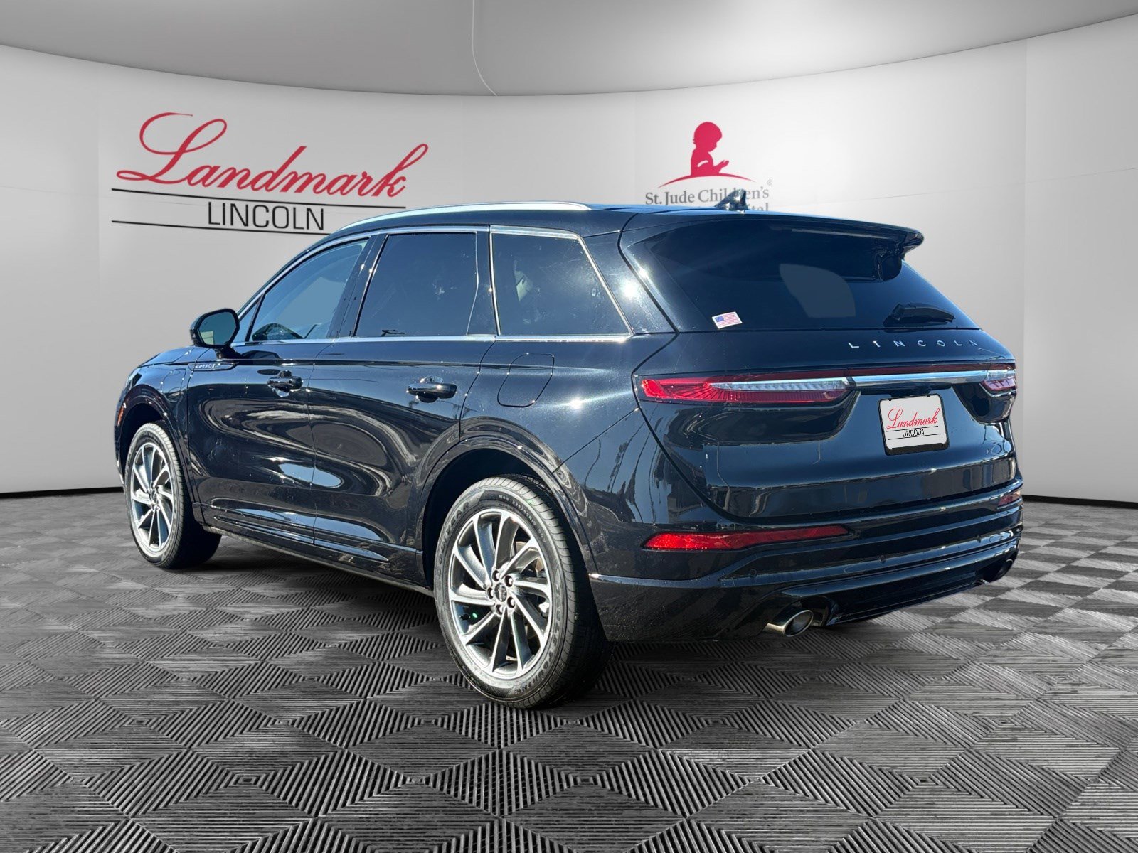 Certified 2024 Lincoln Corsair Grand Touring image 3