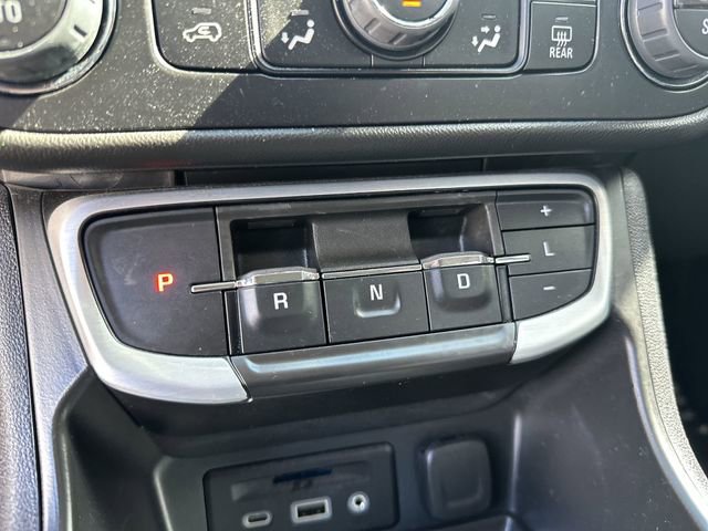 Used 2022 GMC Terrain SLT w/ Tech Package image 23