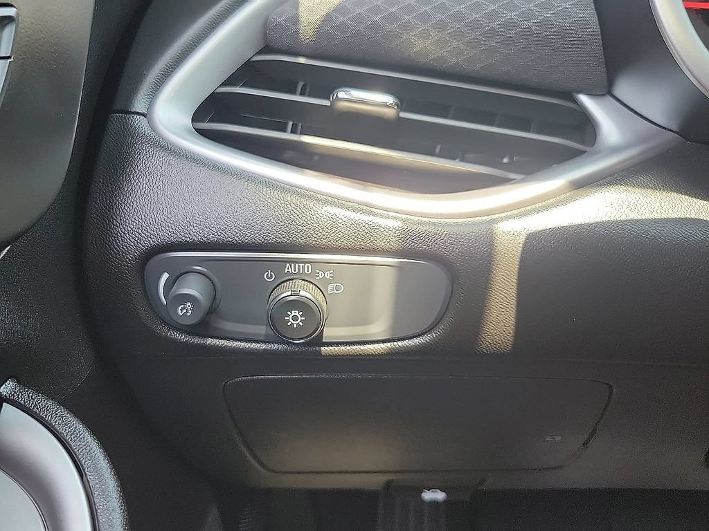 Used 2025 Chevrolet Malibu RS FWD image 14