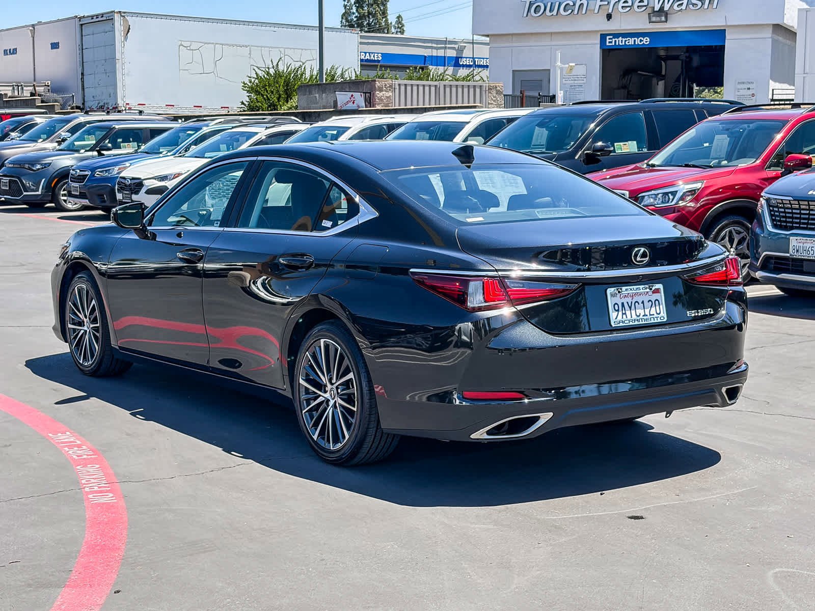 Used 2022 Lexus ES 350 w/ Premium Package FWD image 2