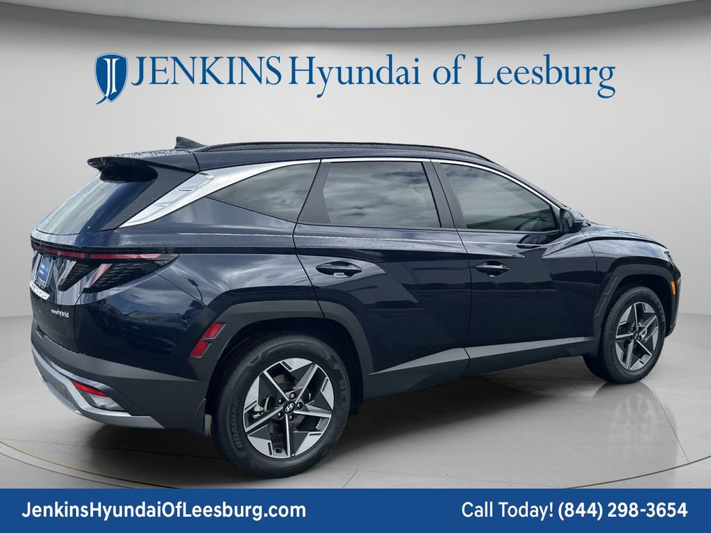 Certified 2025 Hyundai Tucson SEL AWD/4WD image 5