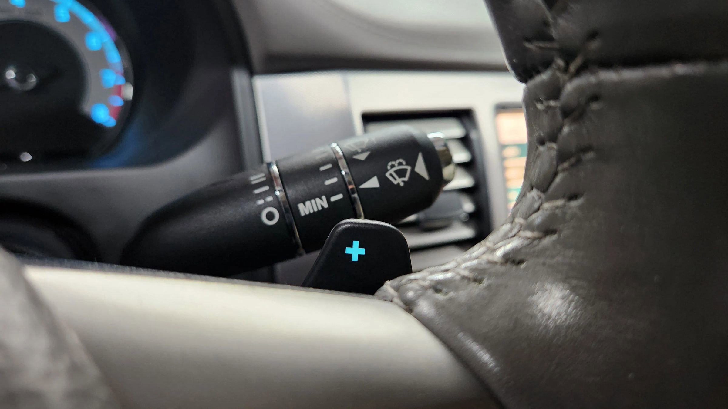 Used 2011 Jaguar XF Portfolio image 31