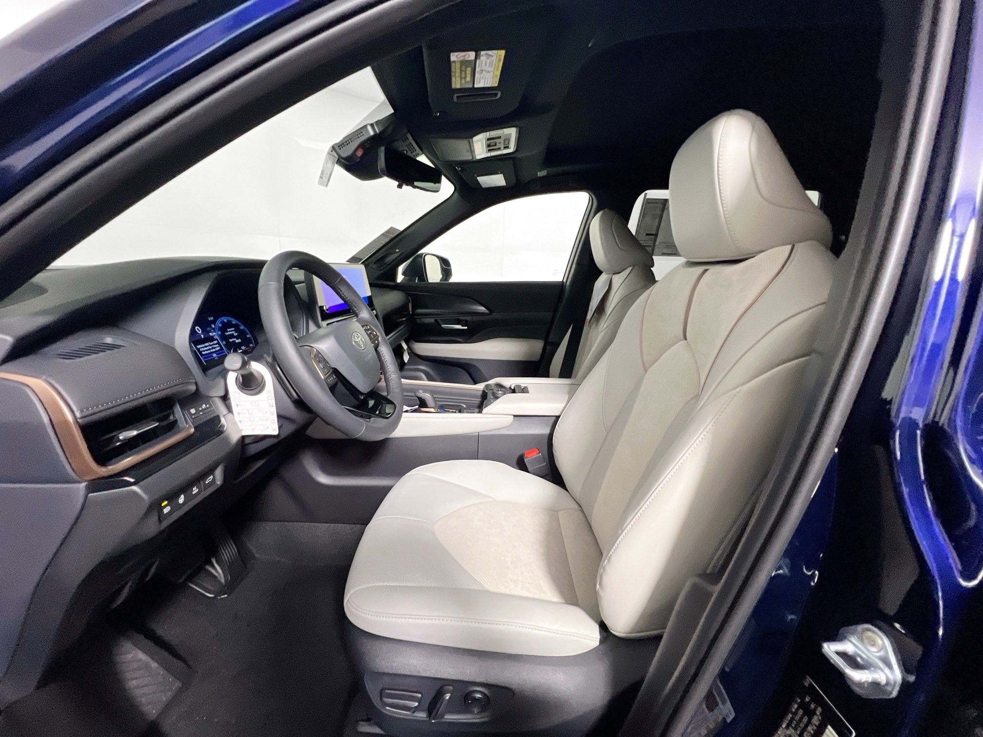 New 2026 Toyota Grand Highlander AWD Hybrid image 14