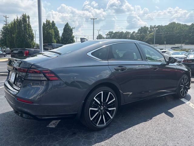 Used 2024 Honda Accord Touring image 6
