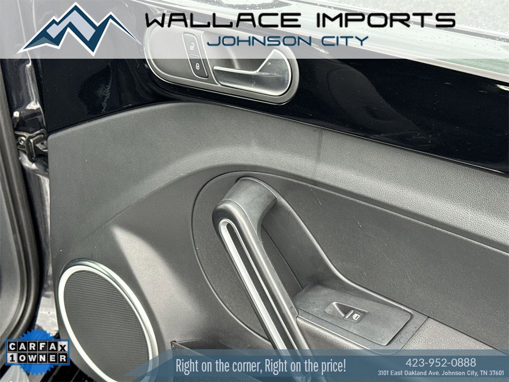 Used 2015 Volkswagen Beetle R-Line image 34