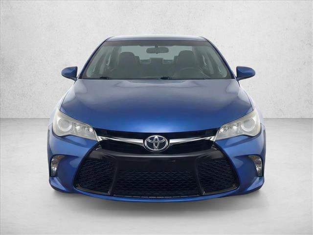 Used 2017 Toyota Camry SE FWD image 2