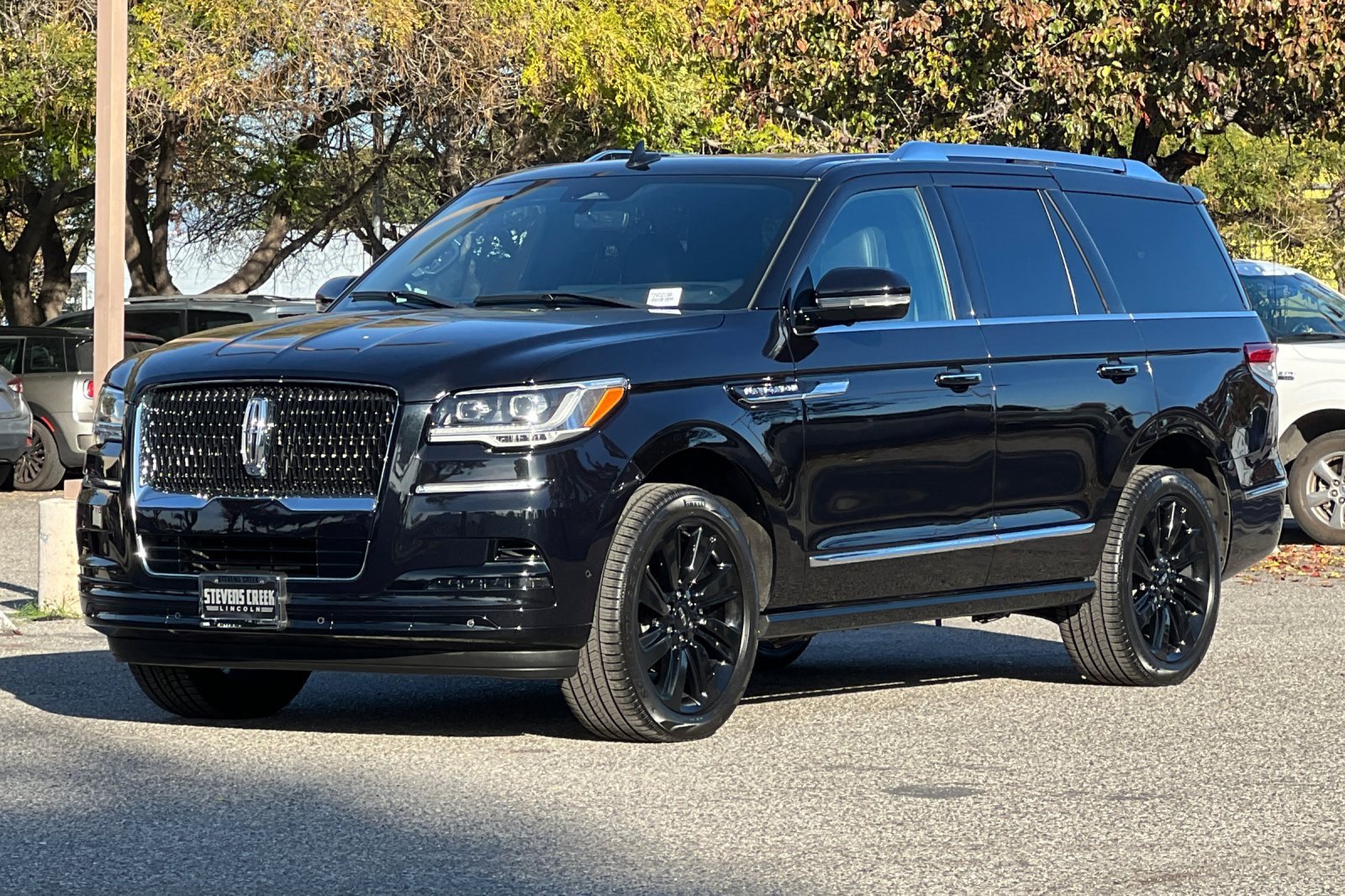 Certified 2023 Lincoln Navigator Reserve image 8
