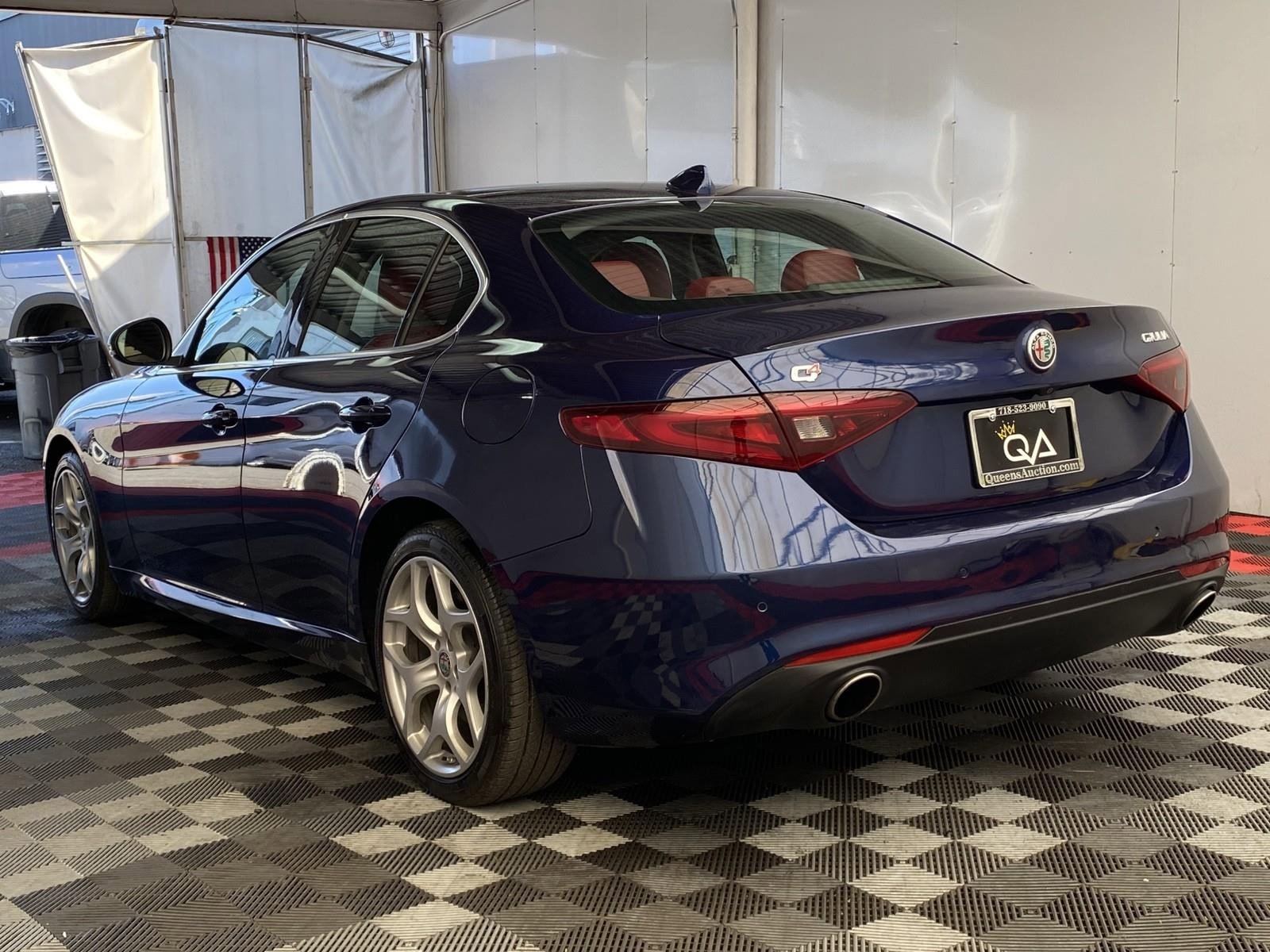 Used 2019 Alfa Romeo Giulia Ti AWD/4WD image 4