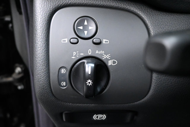 Used 2003 Mercedes-Benz C 230 Sedan image 59