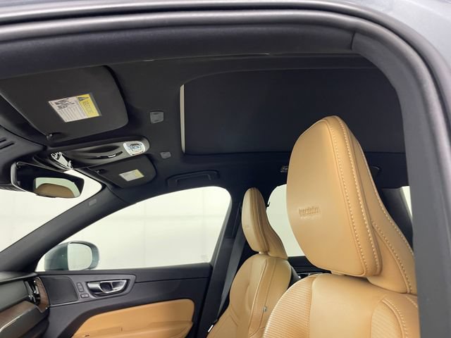 Used 2020 Volvo XC60 T5 Inscription w/ Protection Package Premier AWD/4WD image 17