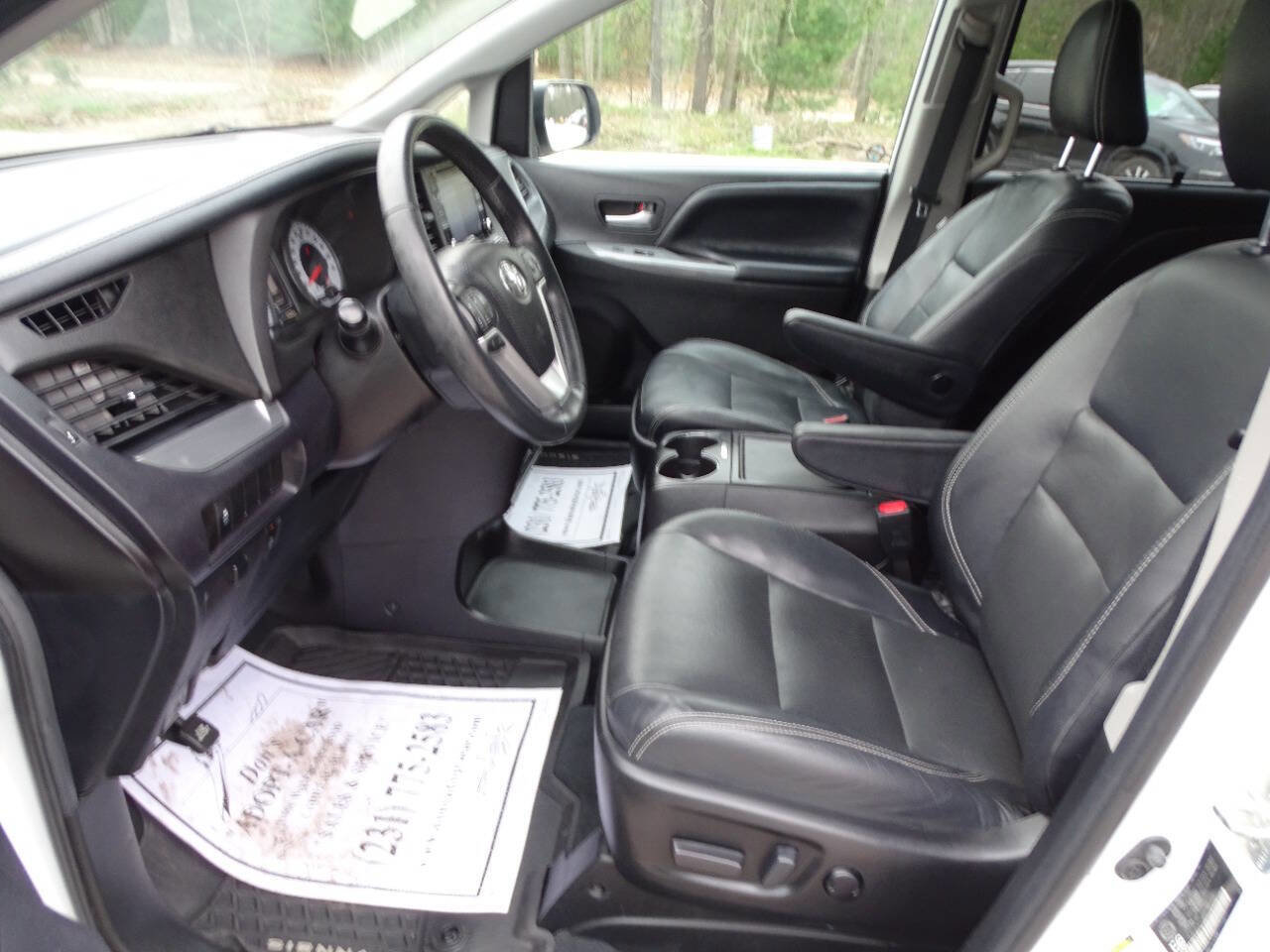 Used 2019 Toyota Sienna SE Premium AWD/4WD image 16