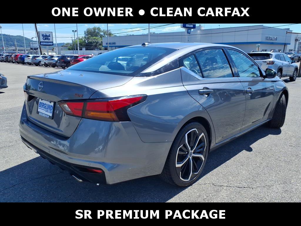 Used 2024 Nissan Altima 2.5 SR w/ SR Premium Package FWD image 3