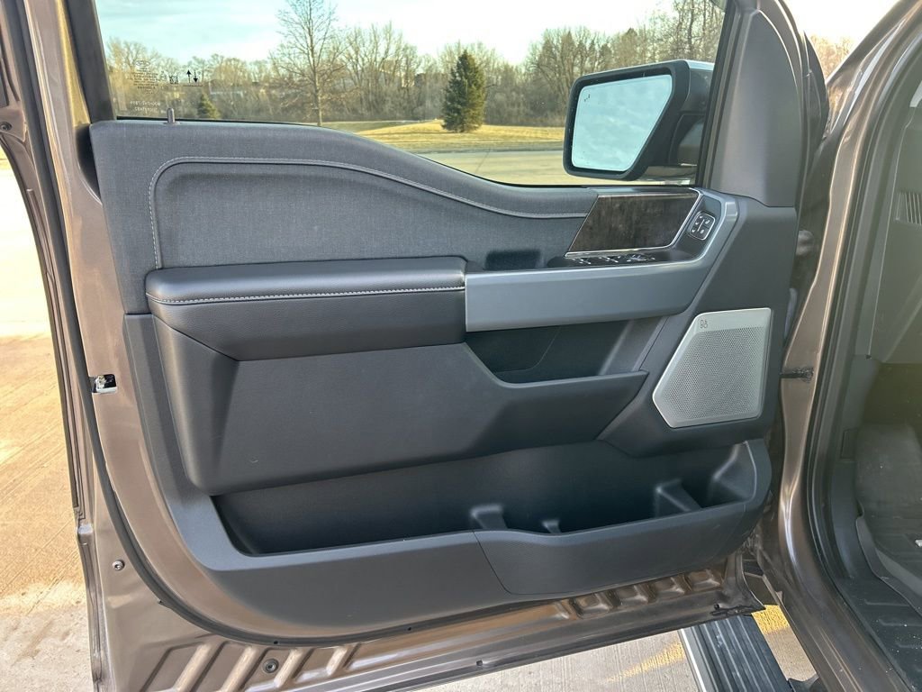 Used 2023 Ford F150 Lariat w/ Equipment Group 502A High image 15