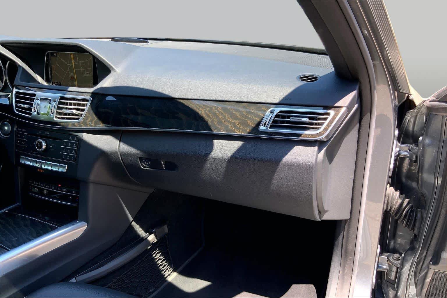 Used 2016 Mercedes-Benz E 350 4MATIC Wagon image 19