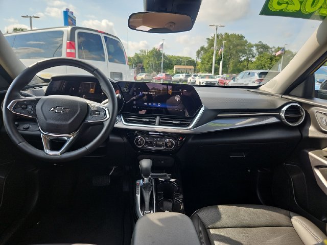 Used 2025 Chevrolet Trax ACTIV w/ Driver Confidence Package FWD image 13