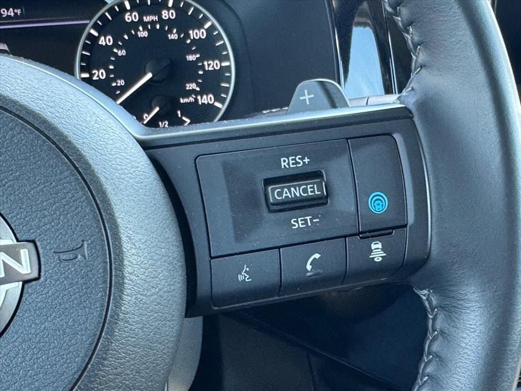 Certified 2024 Nissan Pathfinder SV FWD image 18