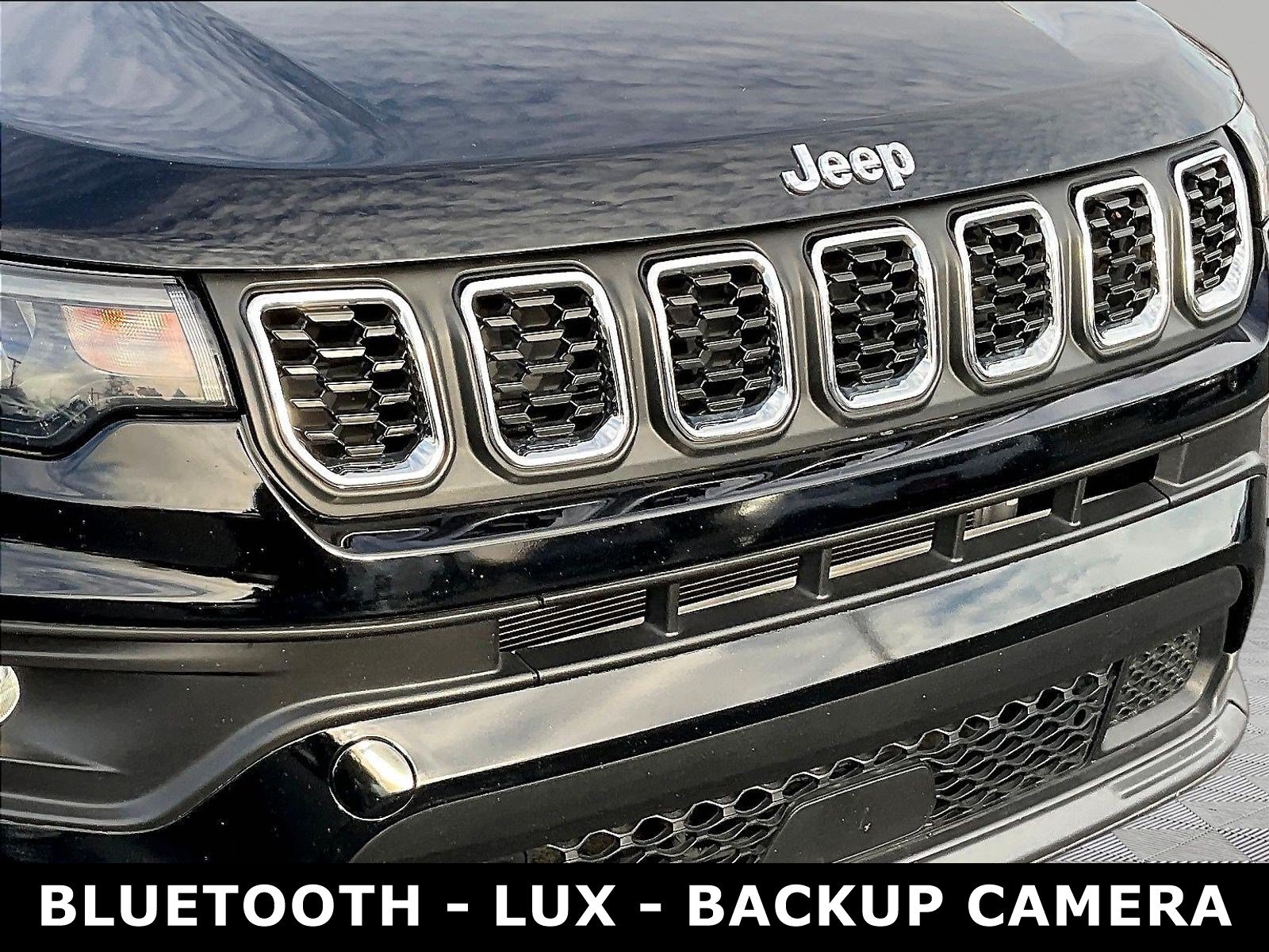 Used 2024 Jeep Compass Latitude AWD/4WD image 34