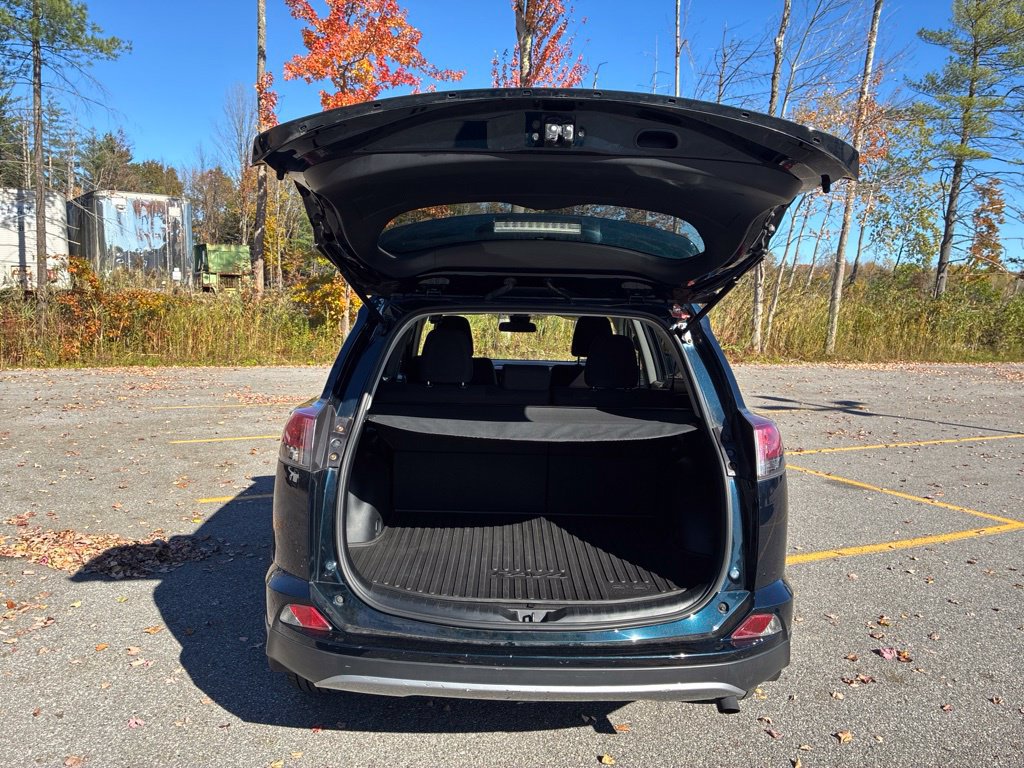 Used 2018 Toyota RAV4 XLE w/ Plus Extra Value Package AWD/4WD image 72