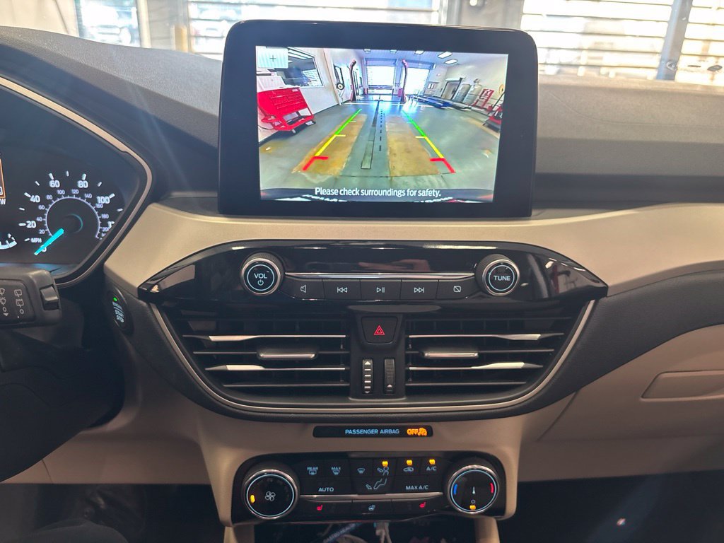 Used 2022 Ford Escape SE w/ Cold Weather Package FWD image 5