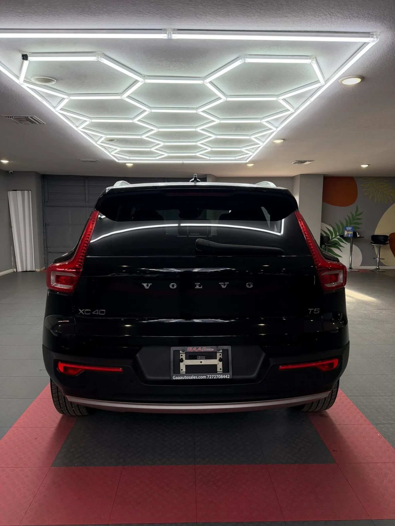 Used 2019 Volvo XC40 T5 Momentum AWD/4WD image 5